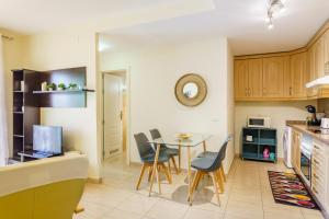 Cozy Cañadas Flat - Terrace & Pool