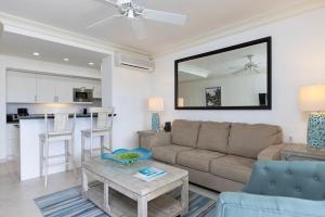 Glitter Bay Estate 414 apts