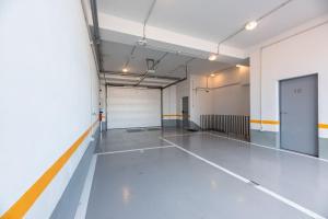 Bairro Alto Bright Apt with AC Elevator