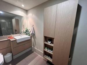 Private Bedroom in Melbourne CBD