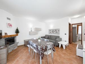 Aprica- Bilocale con 2 Giardini Privati e Garage