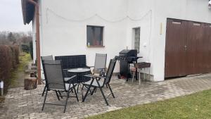 House for relaxation - hot tub and grill