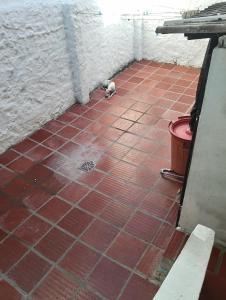 Habitación con medio baño en el barrio ciudad jardín Barranquilla
