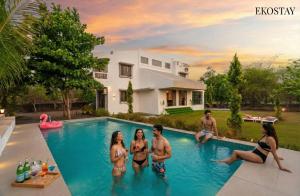 EKOSTAY - White Lotus