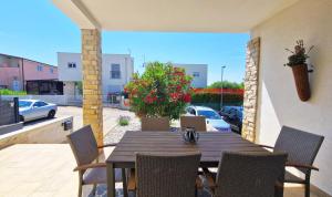 Beautiful Villa Piccolo Paradiso in Novigrad