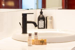 Chic Top Floor Studio in Central Milan