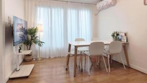 홍대 # Core Stay 201