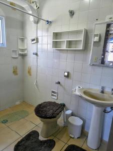 Casa aconchegante para até 10 pessoas área central Guaratuba!