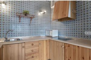 Casa con piscina compartida cerca del pueblo jardin y parking privado