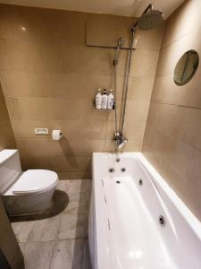 cozy room, Easy access to Seoul, 5 min metro