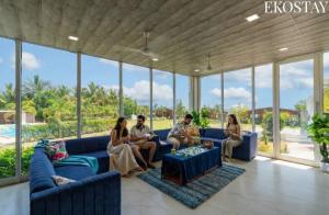 EKOSTAY Luxe - Woodstock Villa I 2 Acre Property I Cricket Turf I Party Friendly