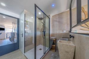 Studio Dionysos au village naturiste