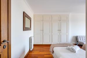 Ericeira Vila Martinho by Hopstays - Piscina e Vista Mar