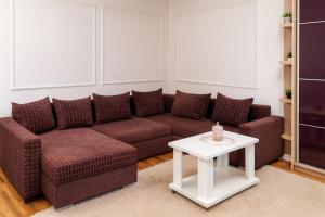 Mid Velvet Apartment, Free Parking, Self Check-in