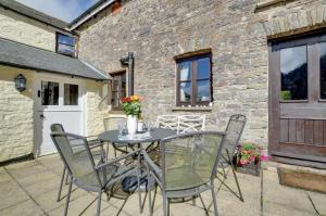 5 Bed in Middle Marwood oc-stepps