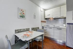 Charming Apartment with Garden, Parking & Metro