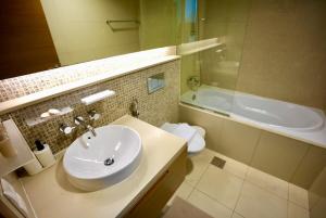 Elite Downtown 1BR Stylish 1BR
