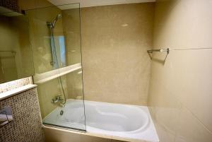 Elite Downtown 1BR Stylish 1BR