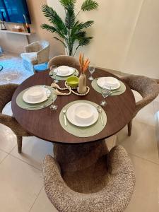 Elite Downtown 1BR Stylish 1BR