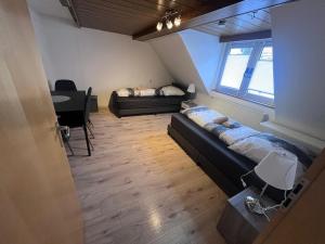 Team at Home Gemütliches Dachgeschossapartment