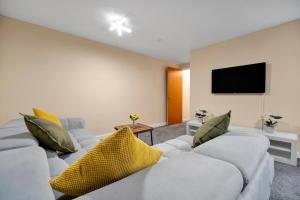 Neat and beautiful Apartment In Zone 2 near Kings College hospital, Parking available