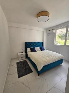 Design Sea View Apartment