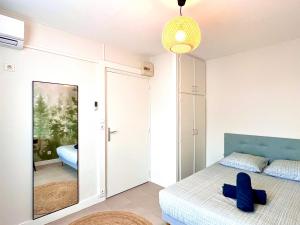 B601 Appartement avec une chambre et parking privé à St Georges sur Baulch