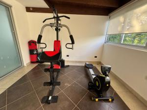 Tropical Villa with Hot Tub 3 Min to Airport