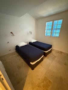 Villa dexception avec jardin et piscine sur le port