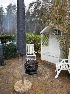 Smart Home Mitten im Wald perfekte Auszeit