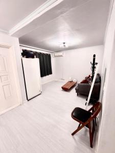 Private Family Home 3