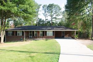 Family Escape • Deck Seating + Comfy Lounge