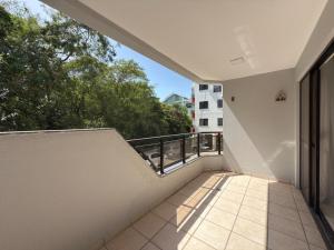 Apartamento amplo a 400 metros da praia Suíte com ar condicionado