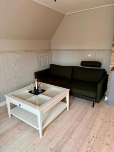 Beautiful villa apartment close to city, beach, ferry, etc