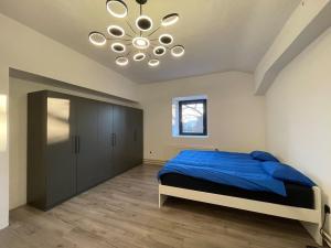 The Onyx Glow- 99m2 Designer Loft