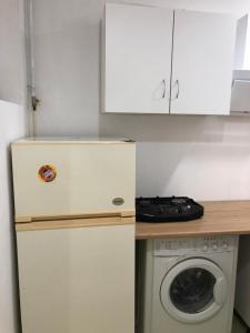 Центр и Море ул Троицкая,6