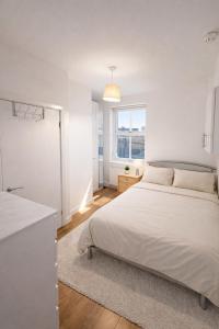Double Room with Private Bathroom - Kings Cross