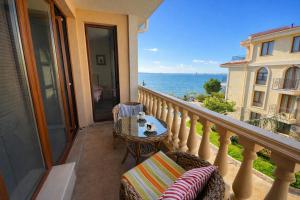 Royal Bay-I Seaview Apartment