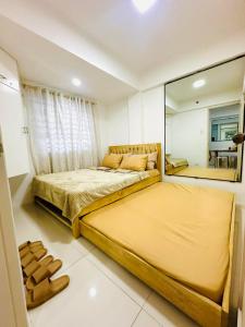 2BR Burnham Hill Condominium