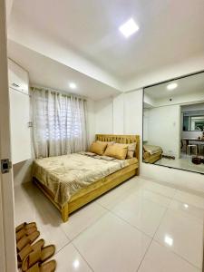 2BR Burnham Hill Condominium