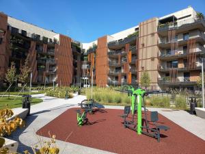 New and Cozy Apartment, walking distance to Olympic Village