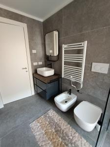 New and Cozy Apartment, walking distance to Olympic Village