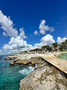 1BR Tracadero Lodge, beach access & full amenities