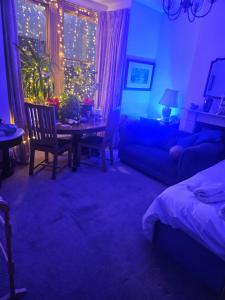 The blue international inn