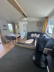 Grand Bungalow 313, 6 personnes, Camping Siblu le Lac des Rêves