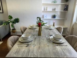 Stylish 2-Bedroom Apartment in Maida Vale near Little Venice & Paddington