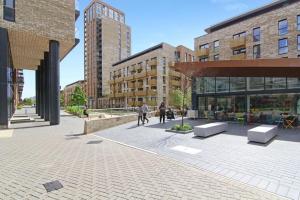 Premium 2-Bedroom Apartment in London with Easy City Access