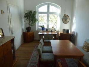 Fewo Siggi I, zentral gelegene Altbauwohnung direkt am Siegfriedplatz