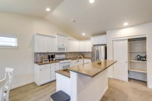 Private Suburban Hideaway 10 Mi to Dtwn Nampa!