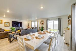 Newly Built Home with Yard, 4 Mi to Dtwn Caldwell!